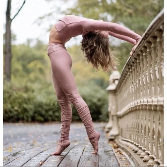 ALO Yoga Pants - ALO Yoga Idol Goddess Ruched Leggings Pink Rosewater S